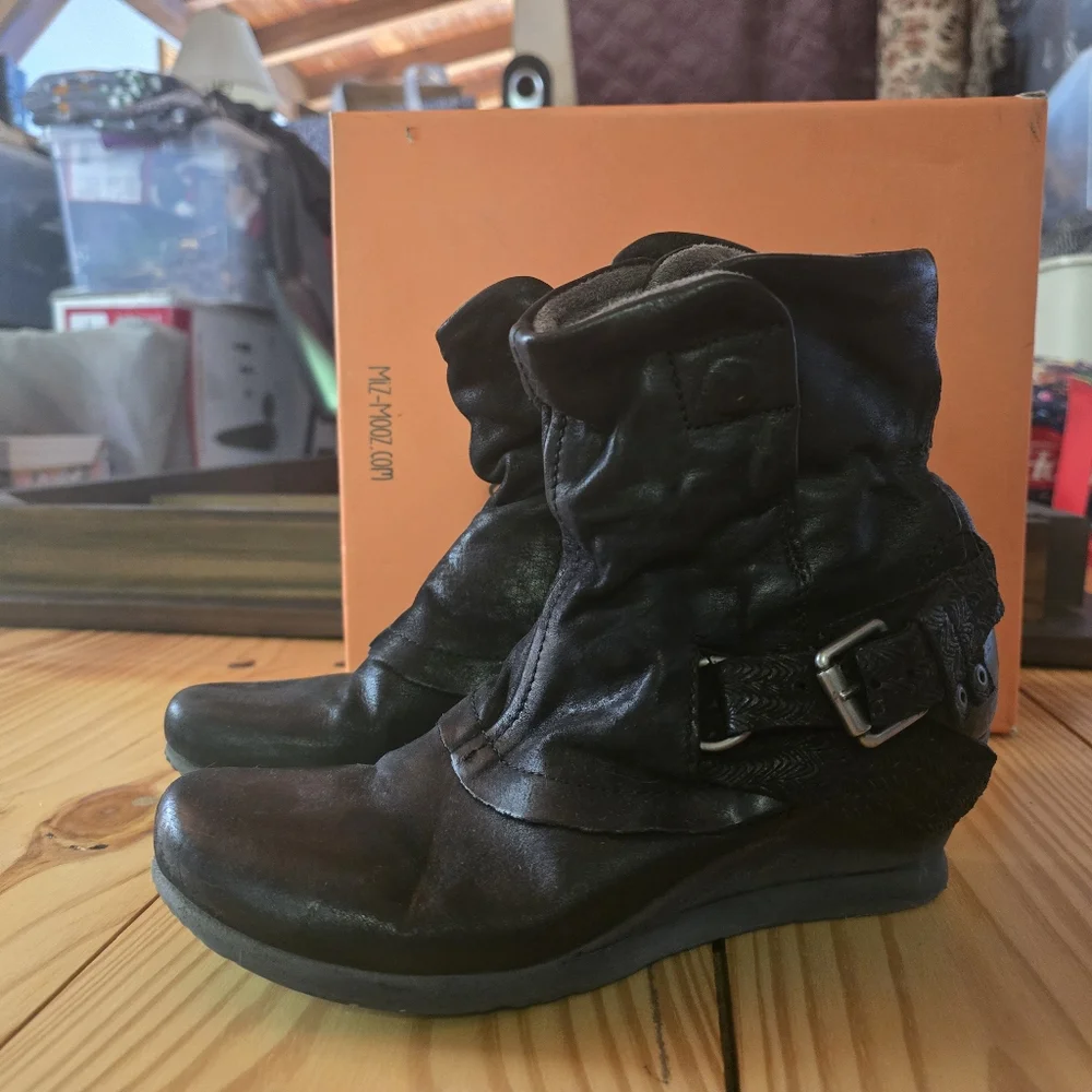 Black Women's Booties MIZ MOOZ - Picture 3 of 10